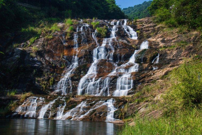 逃出安逸小乡村